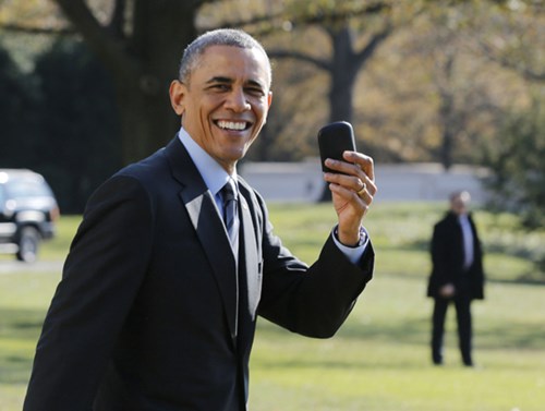 Tổng thống Obama và chiếc điện thoại BlackBerry.
